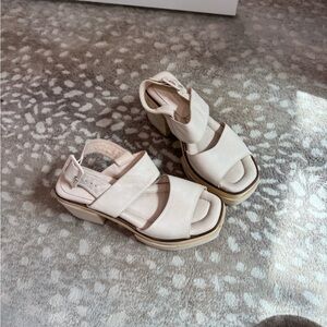 Paloma Barcelo Block Heel